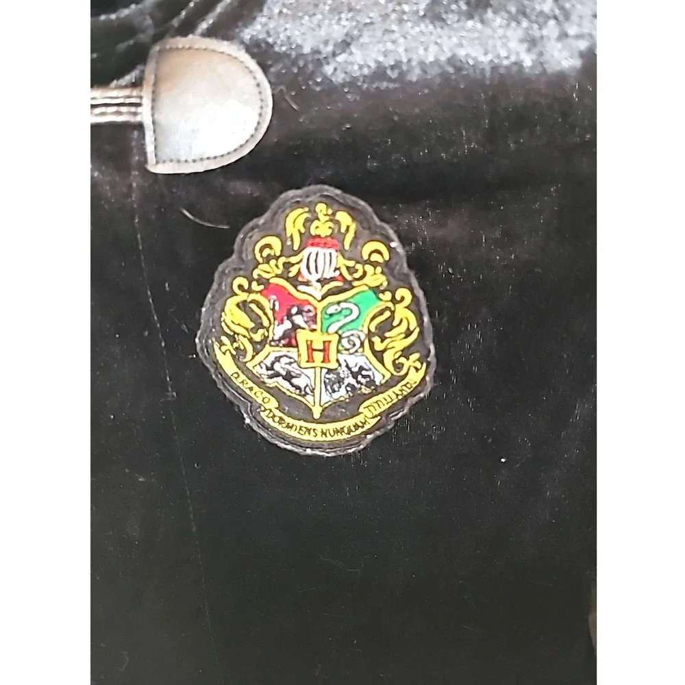 Harry Potter Black Velour Hogwarts 4 Houses Robe  Size Large Cosplay Fantasy